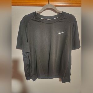Nike Women's Black Short Sleeve Tee